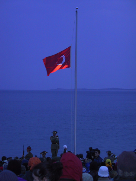 turkish%20flag%20at%20half%20mast.jpg